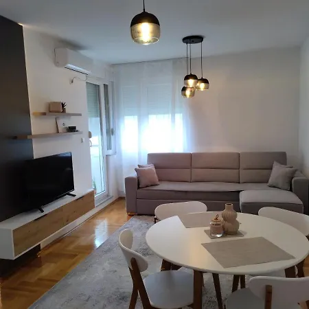 Tara Apartment *